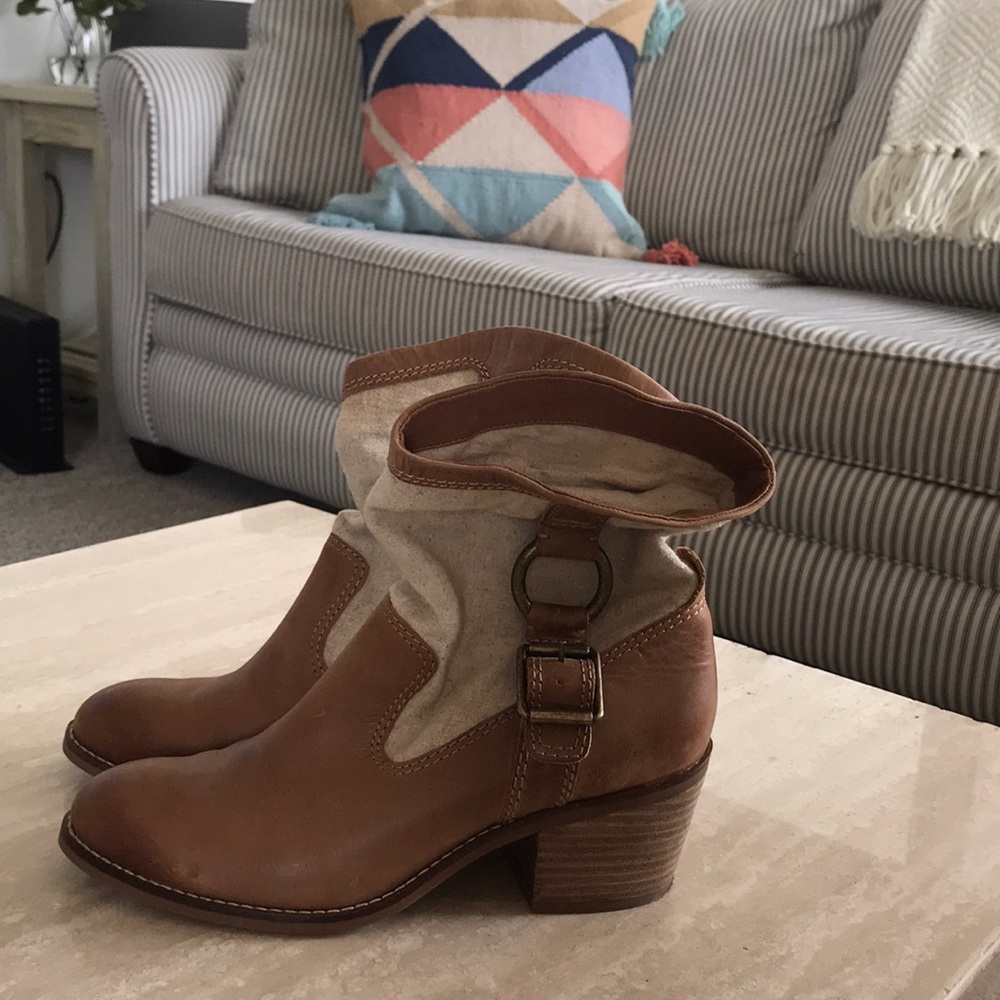 Lucky ankle boots